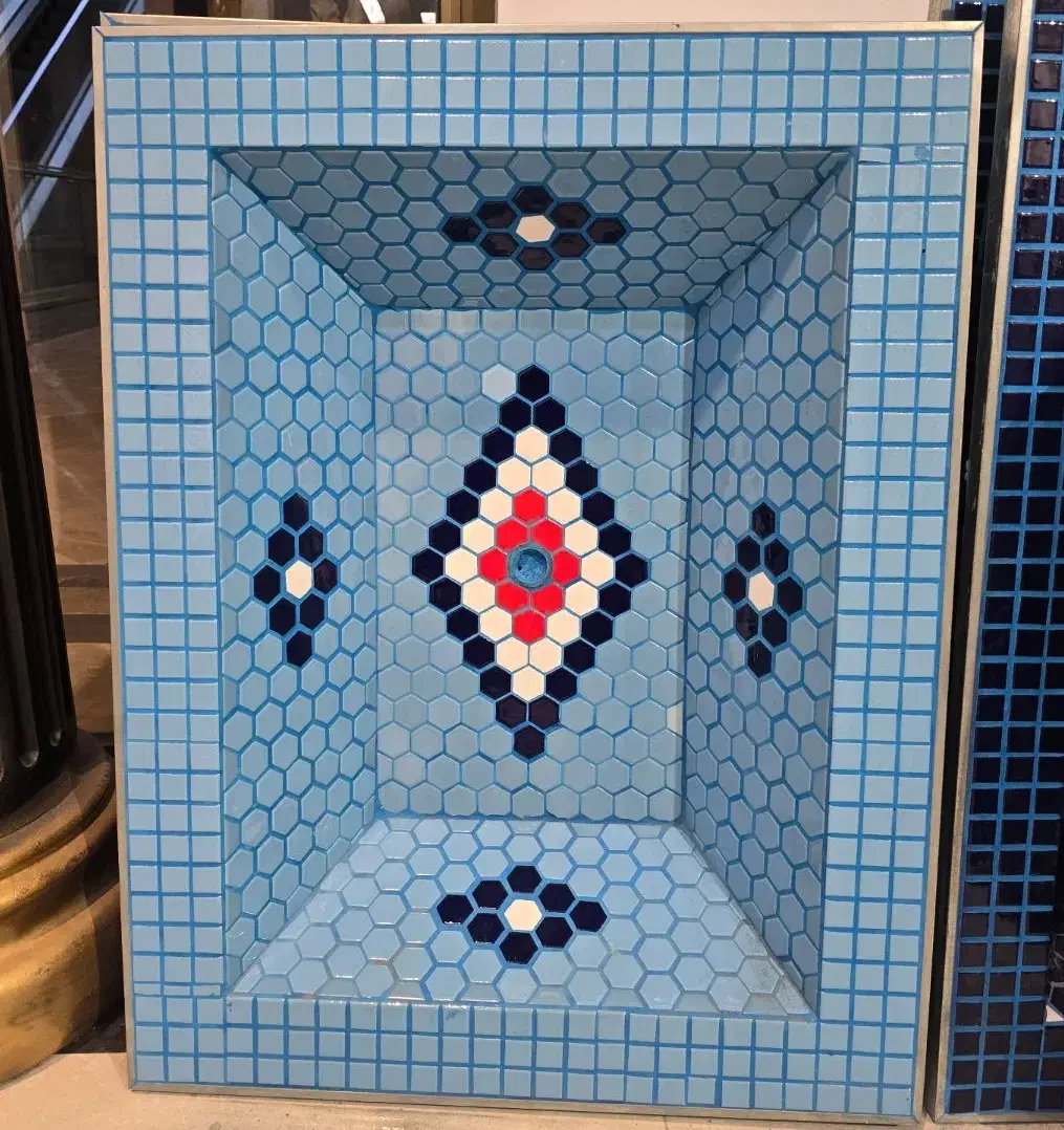 حوض و آبنما کاشیکاری شده|مصالح و تجهیزات ساختمان|تهران, شهرک دانشگاه شریف|دیوار