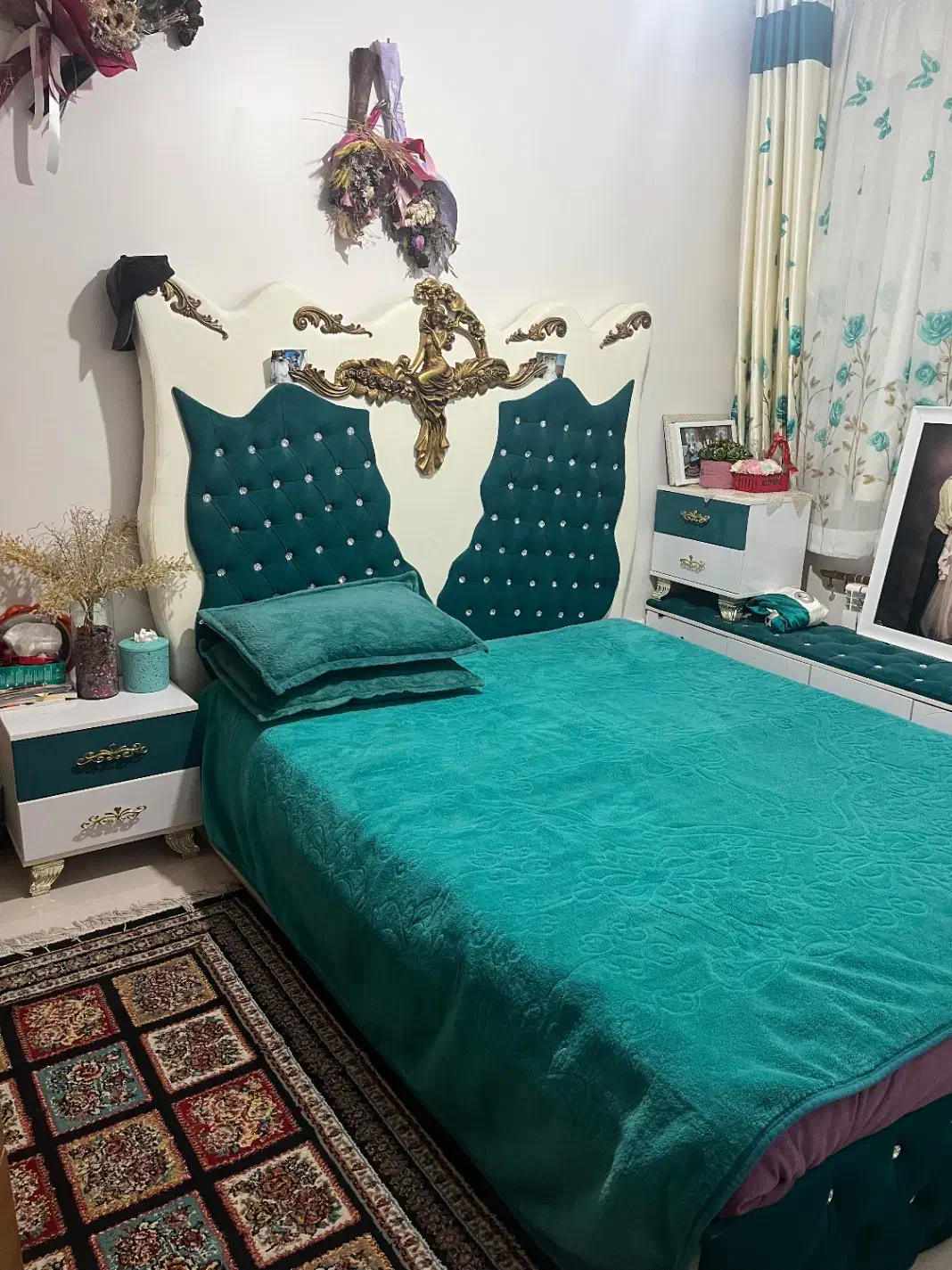 سرویس خواب دونفره|تخت و سرویس خواب|شیراز, زند|دیوار