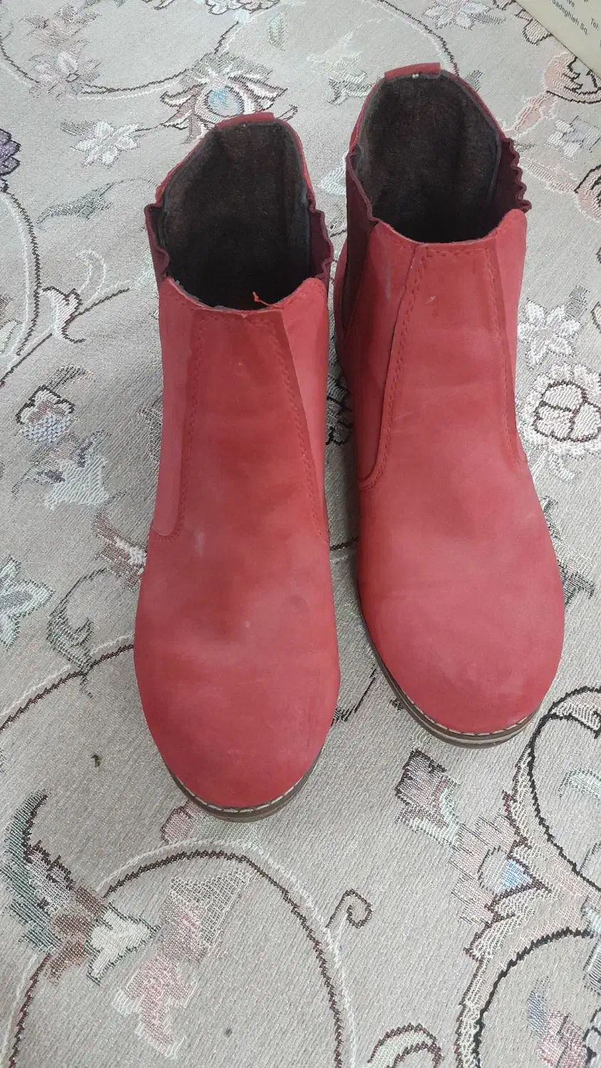 کفش مجلسی و پوتین|کیف، کفش، کمربند|پرند, فاز ۶|دیوار