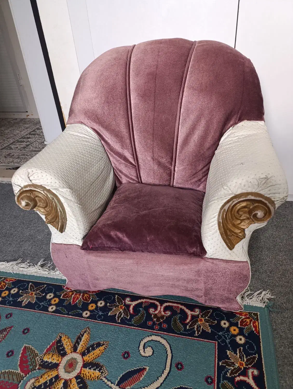 مبل کودک|تخت و صندلی بچه|طرقبه, |دیوار