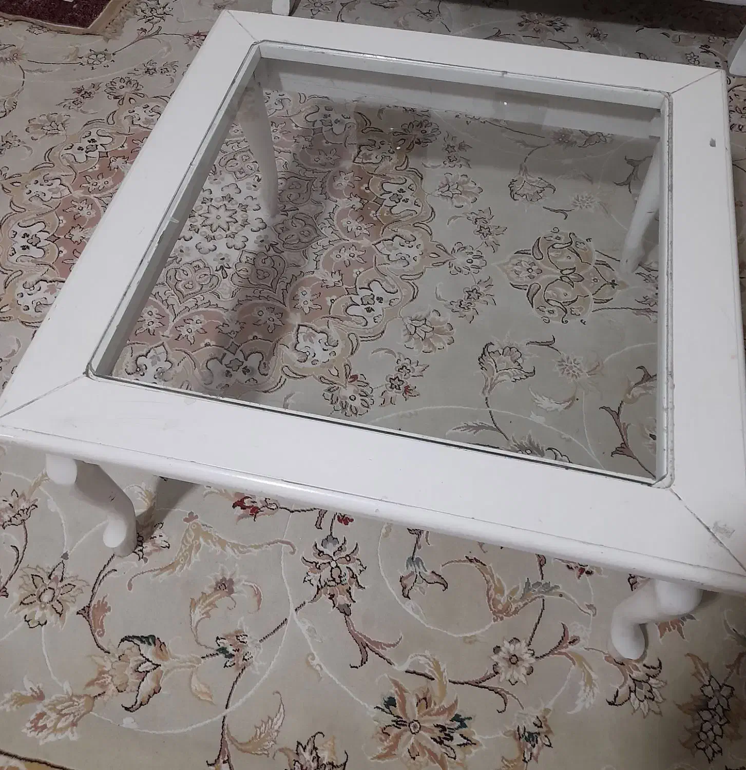 یک عدد عسلی|مبلمان خانگی و میز عسلی|کوهدشت, |دیوار