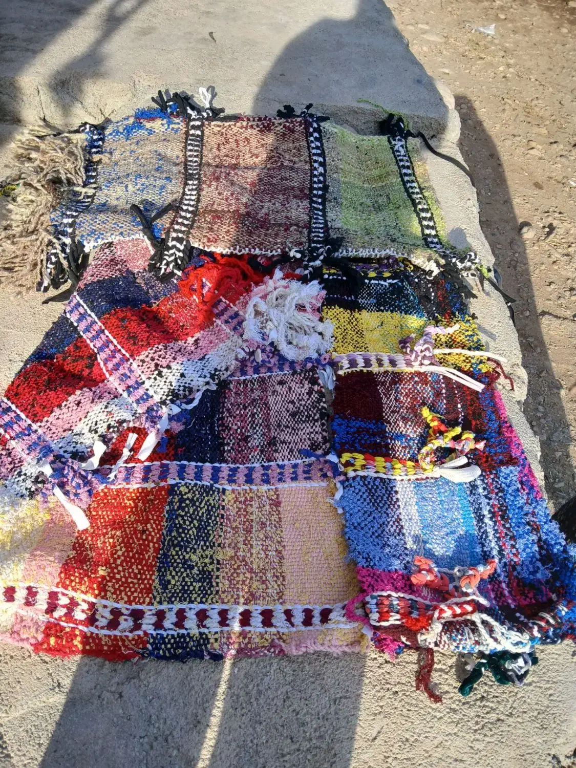 جل و کهن ۲۵۰۰ نخ محکم|صنایع دستی و سایر لوازم تزئینی|آبدانان, |دیوار