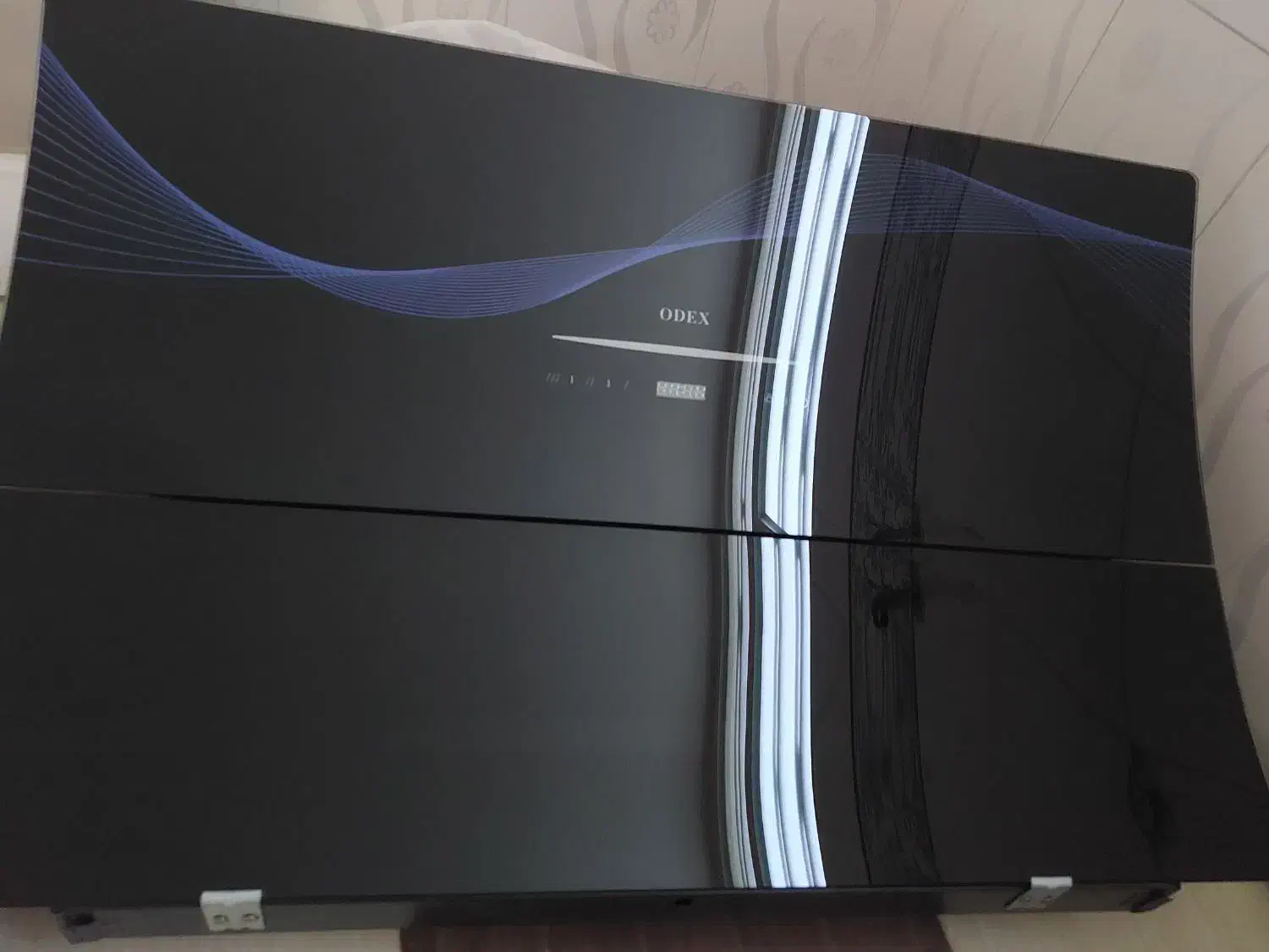 هود لمسی نو نو|هود|مرودشت, فرهنگ|دیوار