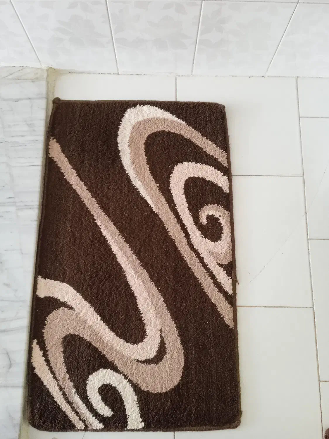 گلیم ۶ متری به همراه دو عدد پادری ست|گلیم، جاجیم، گبه|بروجرد, |دیوار