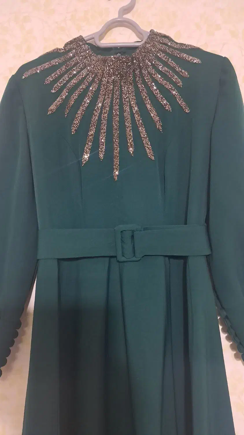 لباس مجلسی مناسب یلدا|لباس|نیشابور, گنبد سبز|دیوار