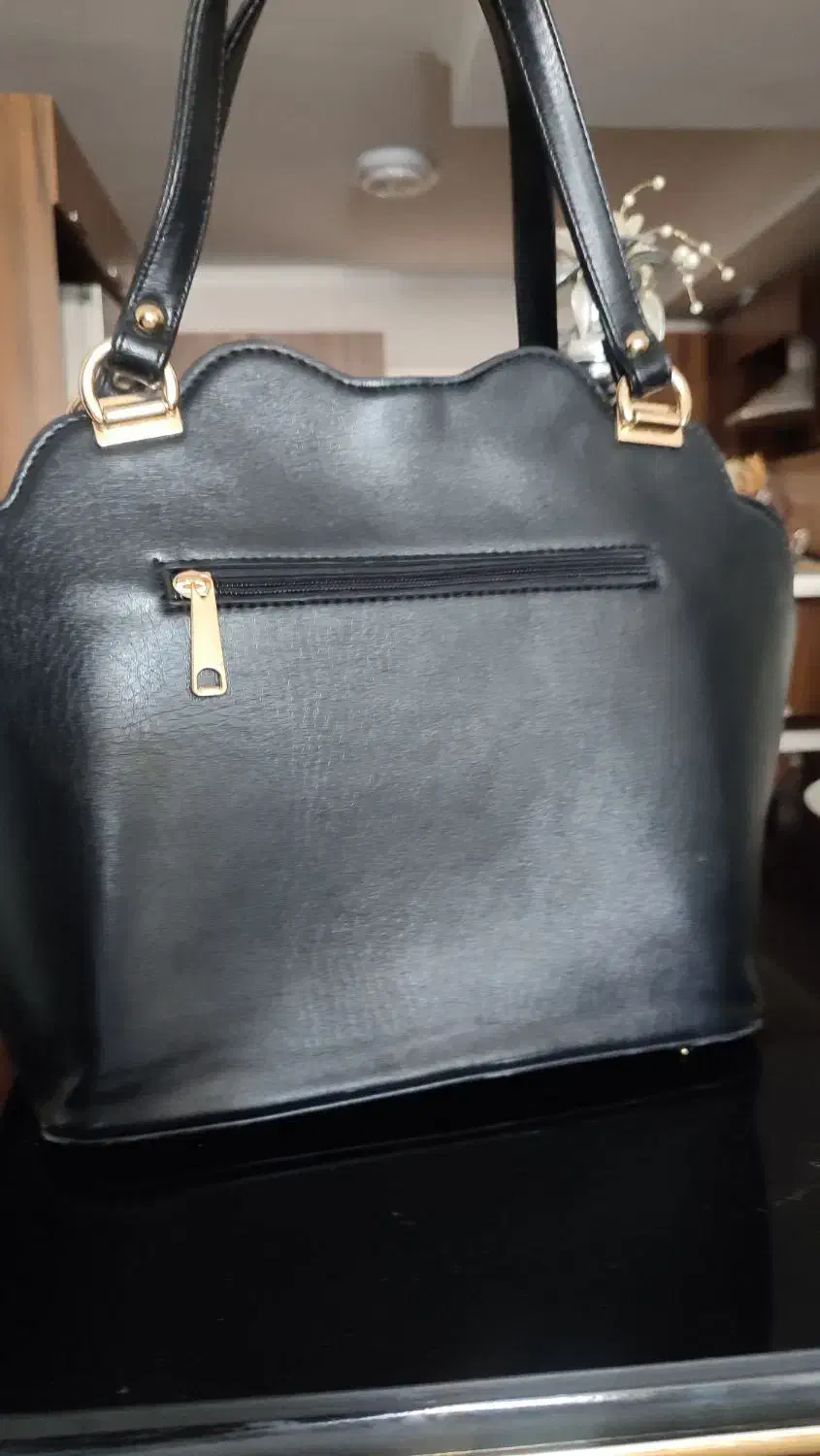 کیف چرمی|کیف، کفش، کمربند|شیراز, بریجستون|دیوار