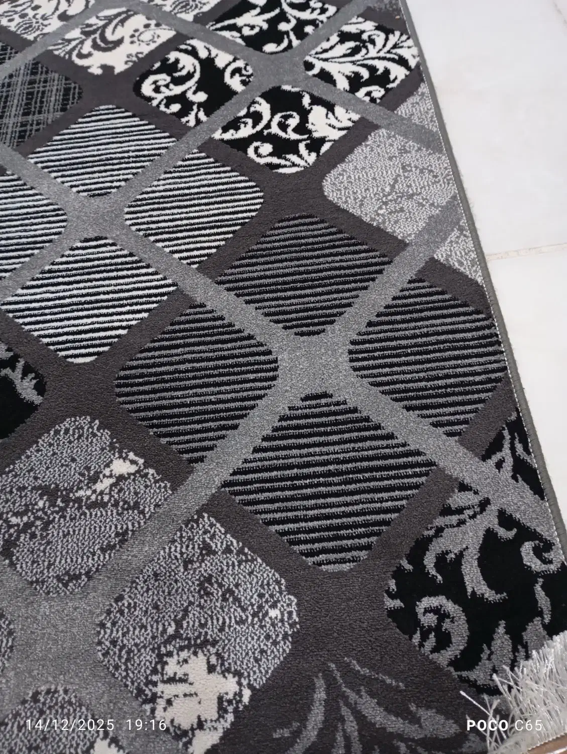 فرش چهار متری قیمت ۳/۶۰۰|فرش|پاکدشت, حصار امیر|دیوار