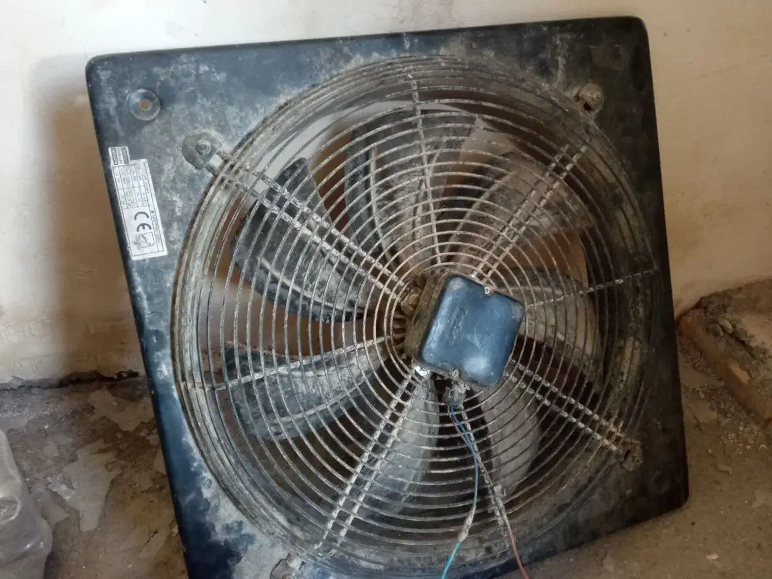 فن دمنده|پنکه و تصفیه‌کنندهٔ هوا|خمینی‌شهر, |دیوار