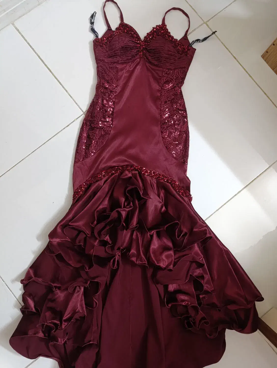 لباس مجلسی|لباس|تربت‌حیدریه, حسنی بالا|دیوار