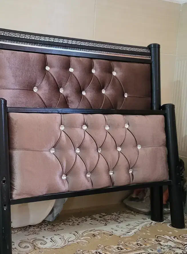 تخت یک نفره در حدنو|تخت و سرویس خواب|میناب, |دیوار