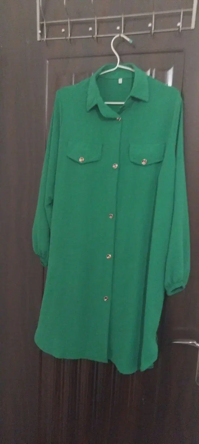 دو عدد شومیزِ مانتویی|لباس|رشت, حمیدیان|دیوار