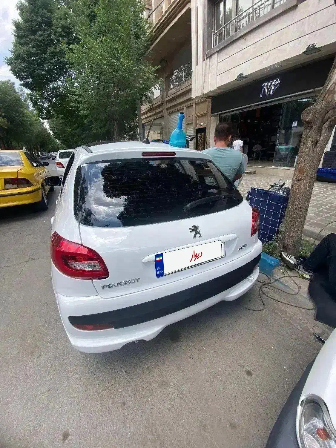 پژو 207 پاناروما دنده ای با رینگ|خودرو سواری و وانت|شاهین‌شهر, عطار|دیوار