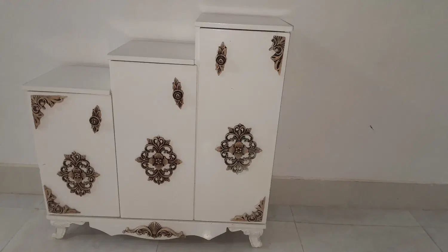 گنجه وجاکفشی|بوفه، ویترین، کنسول|رضویه, |دیوار