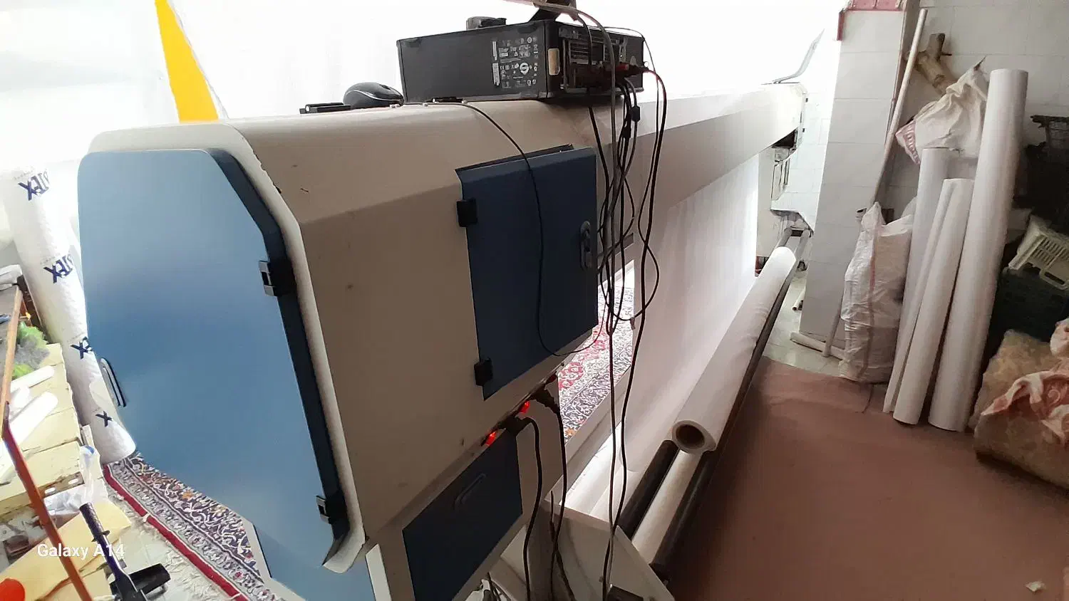 دستگاه بنر ۵۱۲بدنه پلاس|پرینتر، اسکنر، کپی، فکس|تهران, آبشار تهران (دریاچه)|دیوار