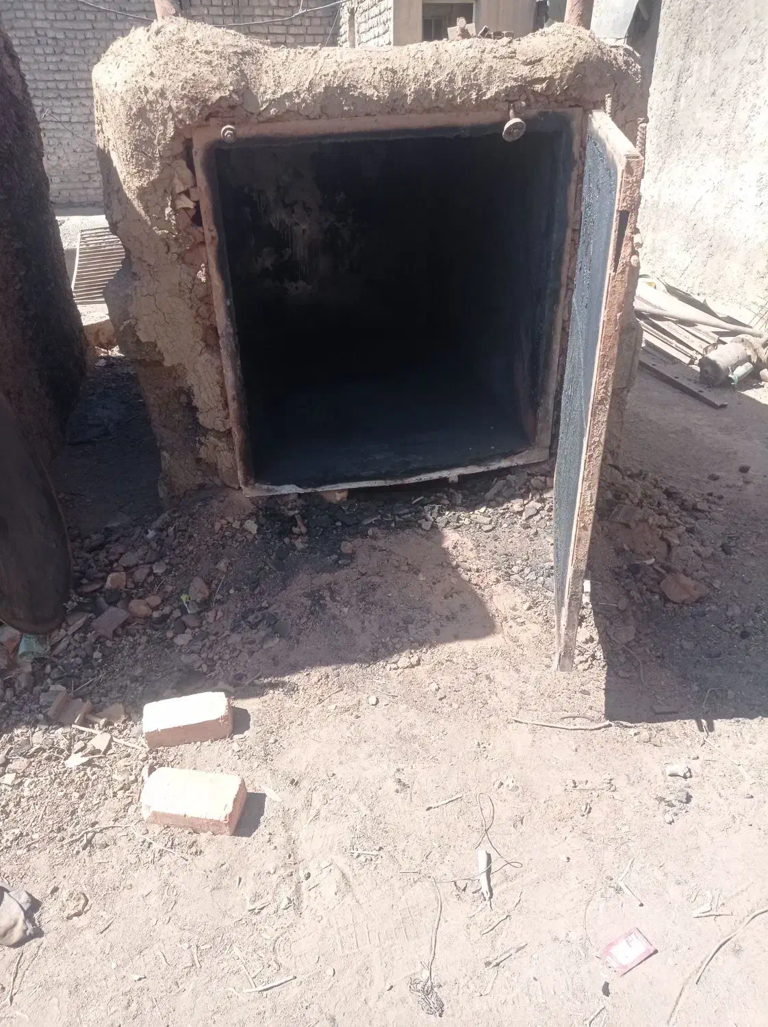 کارگر جهت تولید ذغال کار با اره فلکه بلد باشه|استخدام صنعتی، فنی، مهندسی|خمینیشهر, |دیوار