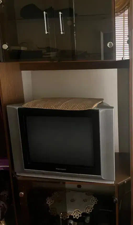 پاناسونیک اصل بیست ویک اینچ رنگی|تلویزیون و پروژکتور|بروجن, |دیوار