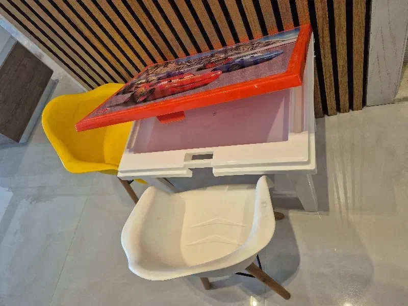 میز و صندلی کودک|تخت و صندلی بچه|کیش, |دیوار