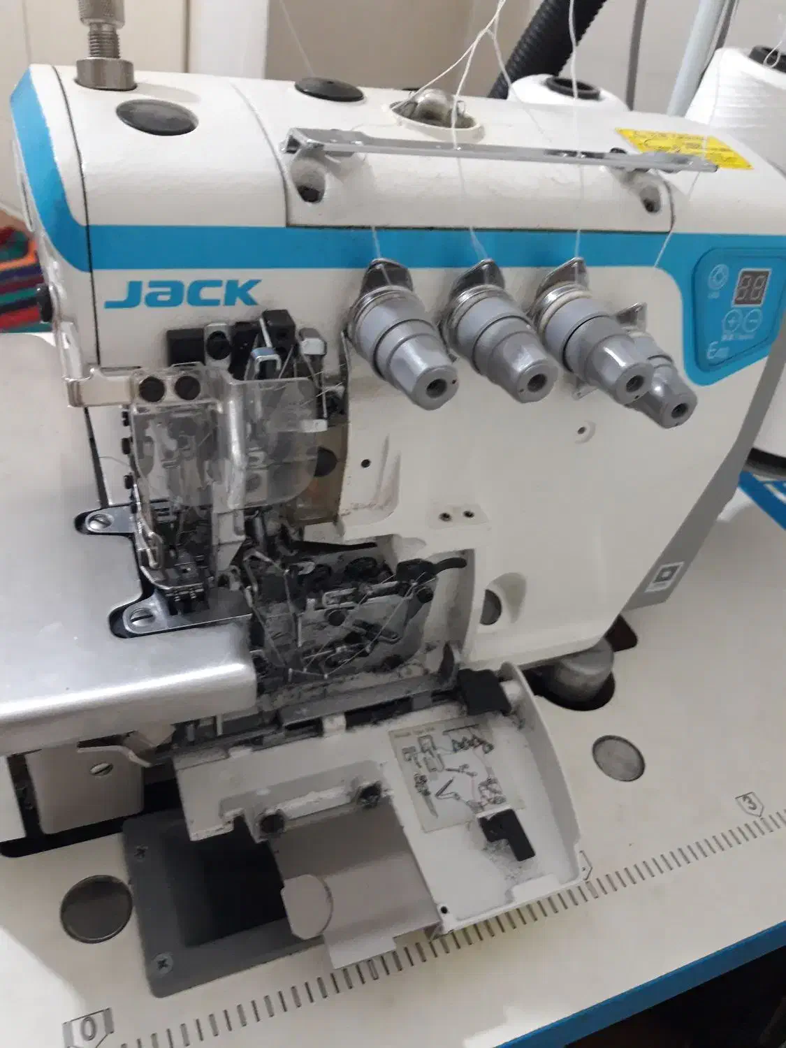 چرخ خیاطی زیگزال جک 5 نخ|چرخ خیاطی و ریسندگی|شهریار, دهشاد بالا|دیوار