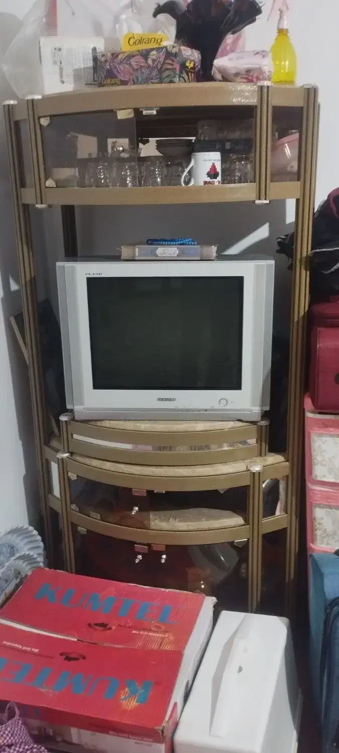 تلوزیون ومیز|تلویزیون و پروژکتور|خوی, |دیوار