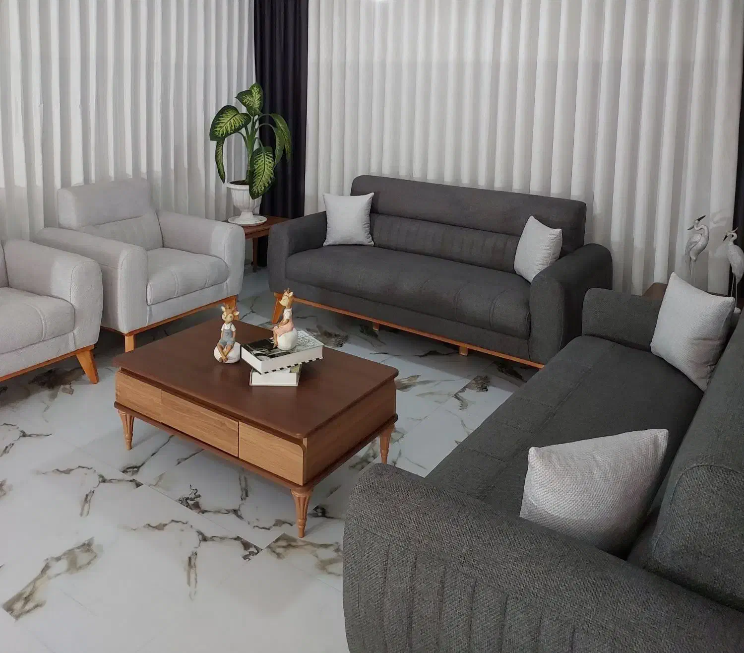 مبل مدل آترین(قیمت درج شده واقعی می باشد)|مبلمان خانگی و میز عسلی|شیراز, شریف‌آباد|دیوار