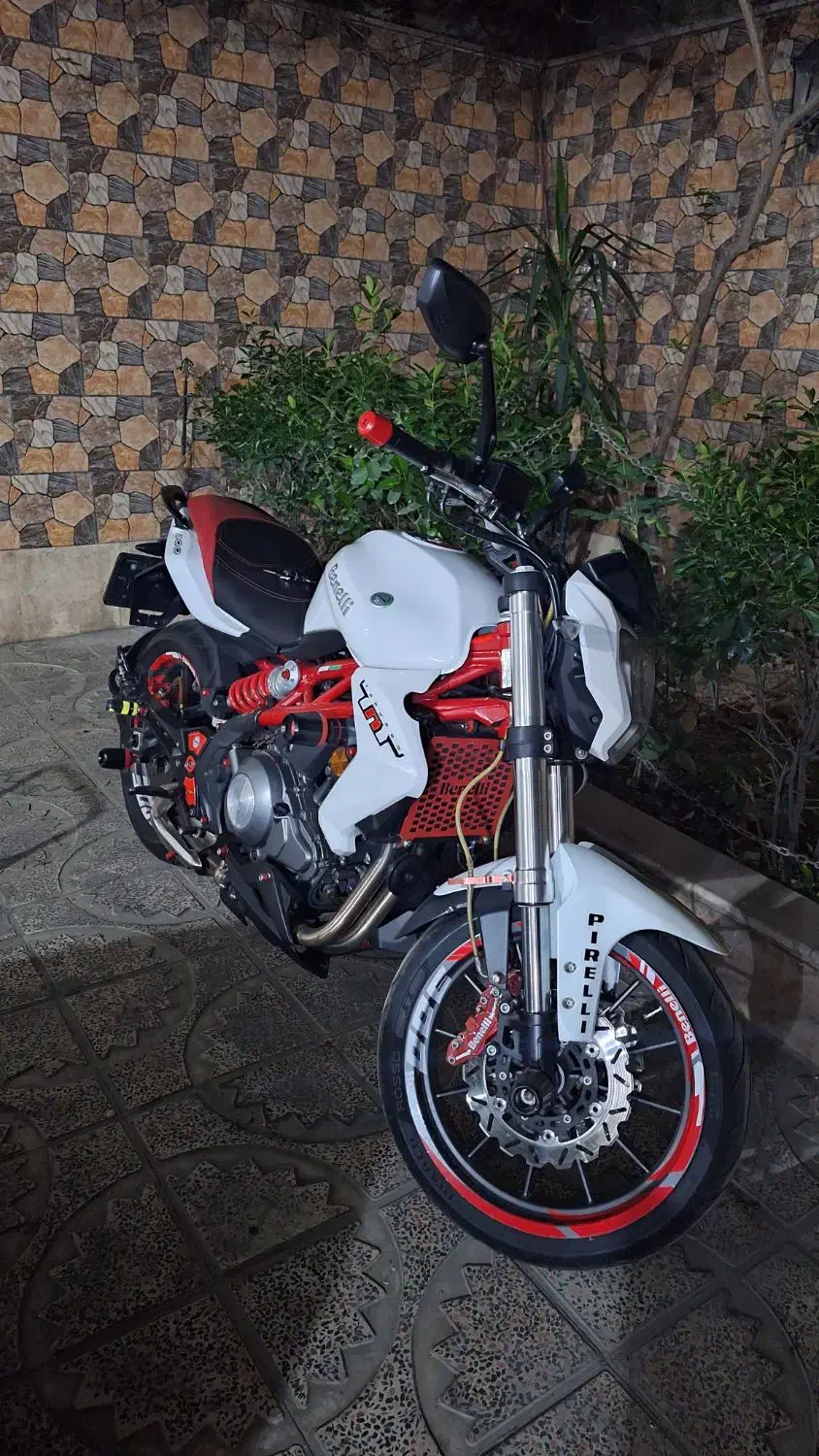 بنلی ۳۰۰ مدل ۹۶|موتورسیکلت|ری, حمزه‌آباد|دیوار