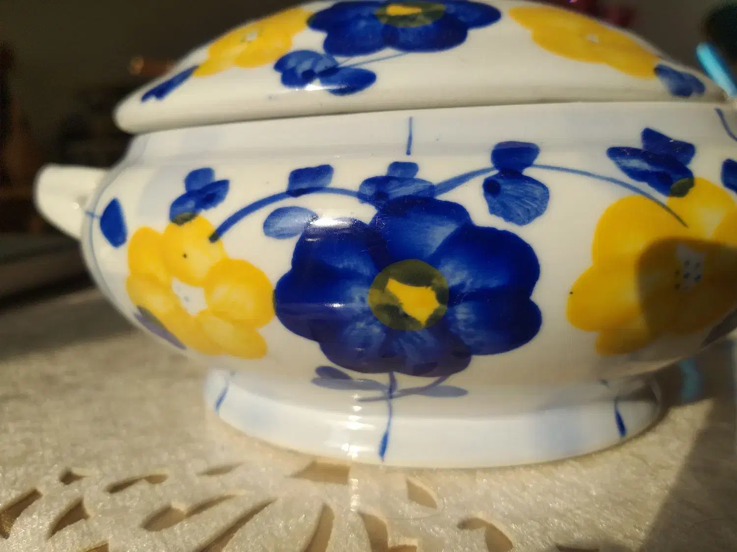 ظروف گل پنبه|ظروف سرو و پذیرایی|رشت, بازار|دیوار