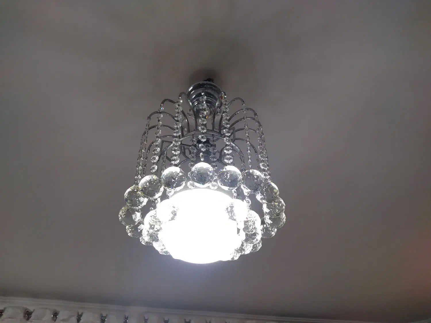 یک عددلوستر۳۹شاخه بدنه فلزسالم سالم|لوستر و چراغ آویز|همدان, |دیوار