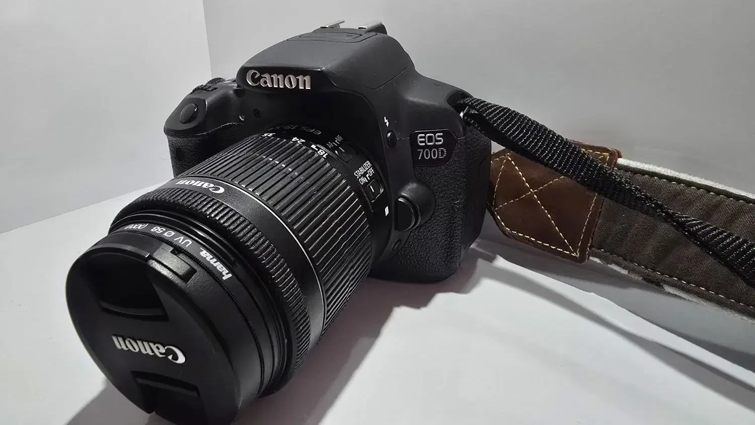 دوربین Canon EOS 700D + لنز EF-S 18-55mm|دوربین عکاسی و فیلم‌برداری|شیراز, شهرک والفجر|دیوار