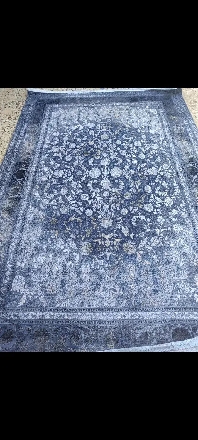 فروش ویژه فرش ۷۰۰شانه تخفیفی زیر قیمت بازار|فرش|همدان, |دیوار