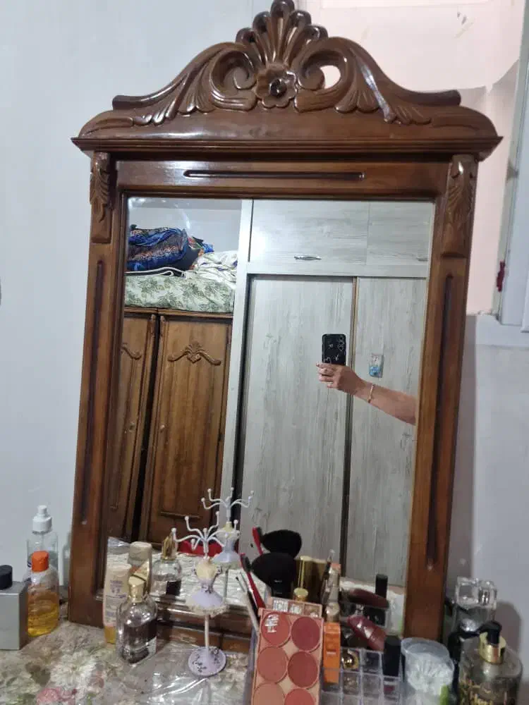 کمد و میز ارایش دراور چوب گردو|جاکفشی، کمد، دراور|مراغه, |دیوار