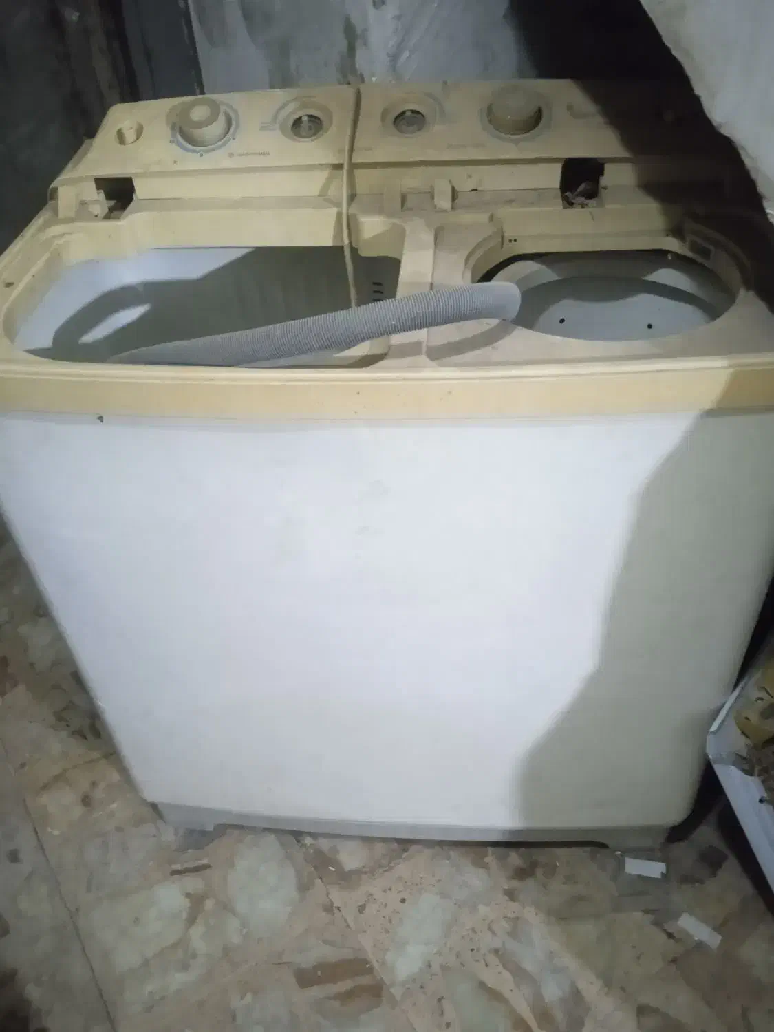 دوعددلباسشویی باتعمیر جزعی دانه ای یک میلیون|ماشین لباسشویی و خشککن لباس|کرمانشاه, |دیوار