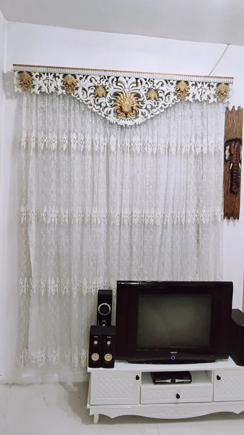 پرده ب  همراه و میله پرده.کتیبه هم خواستین میفروشم|پرده، رانر، رومیزی|رشت, دیانتی|دیوار
