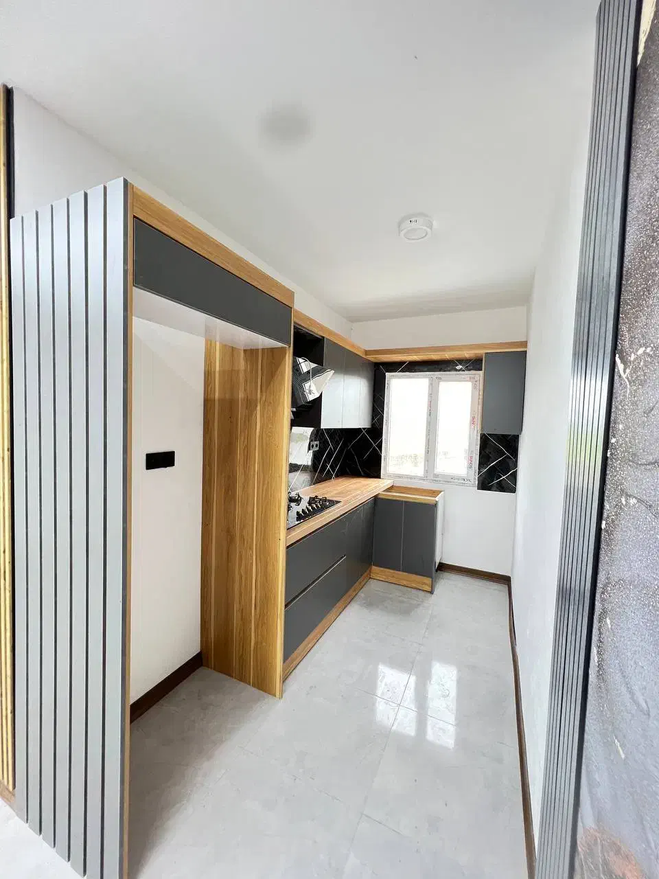 ویلا با مدارک کامل و انشعابات اختصاصی|فروش خانه و ویلا|تهران, دروازه شمیران|دیوار