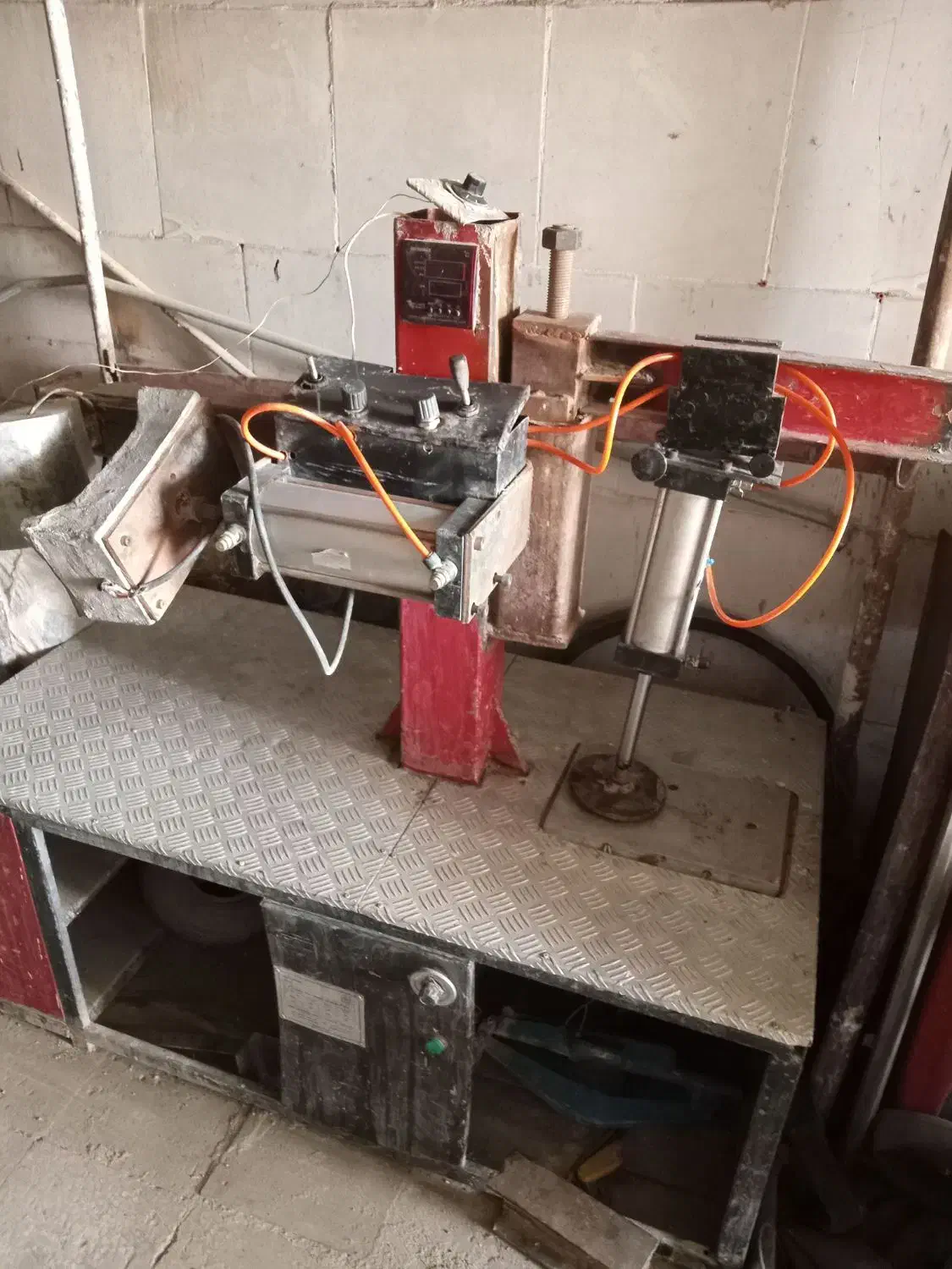 دستگاه|ابزارآلات|تربتحیدریه, پائین ولایت|دیوار