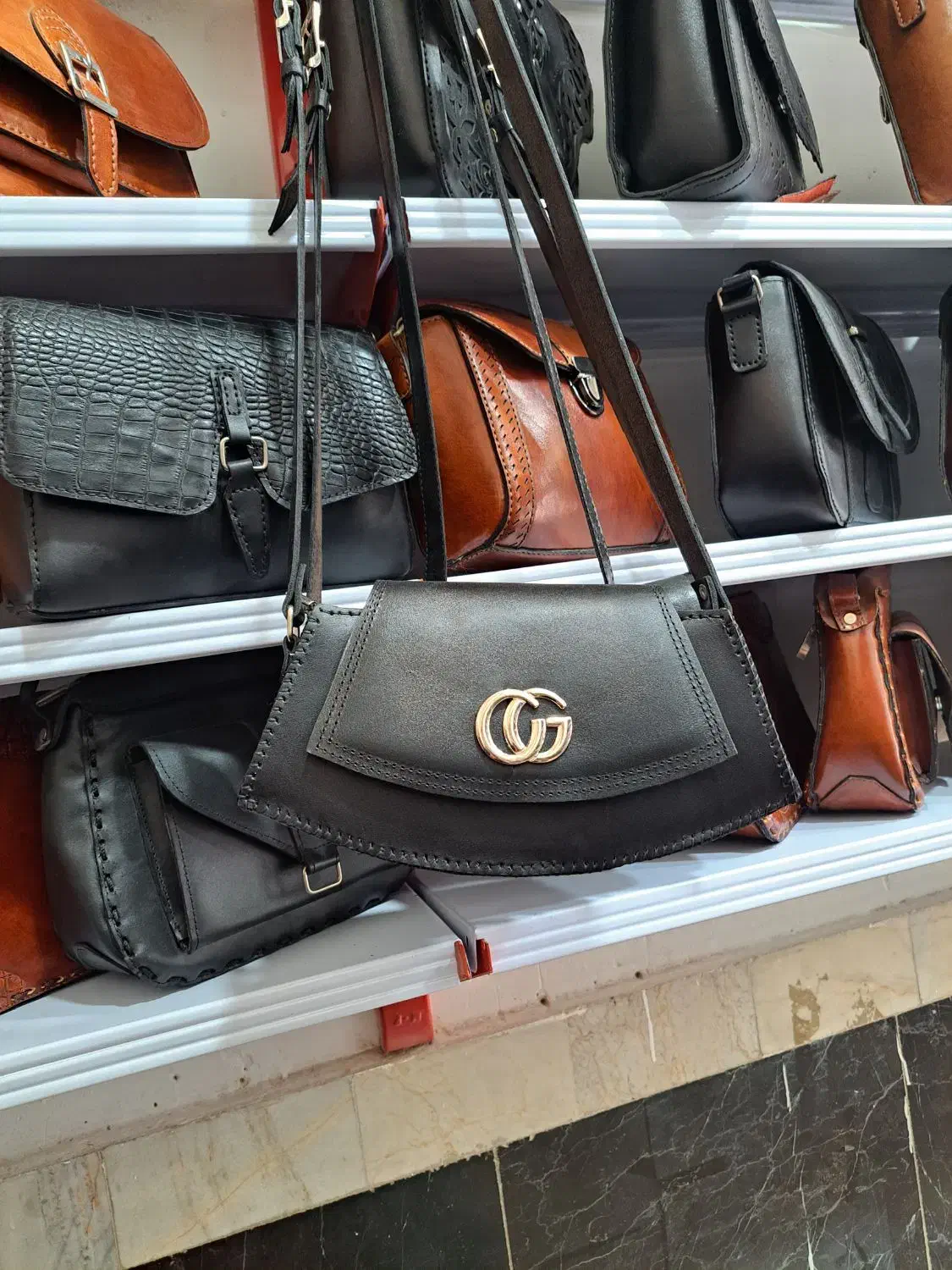 جدید دوشی|کیف، کفش، کمربند|اردبیل, |دیوار