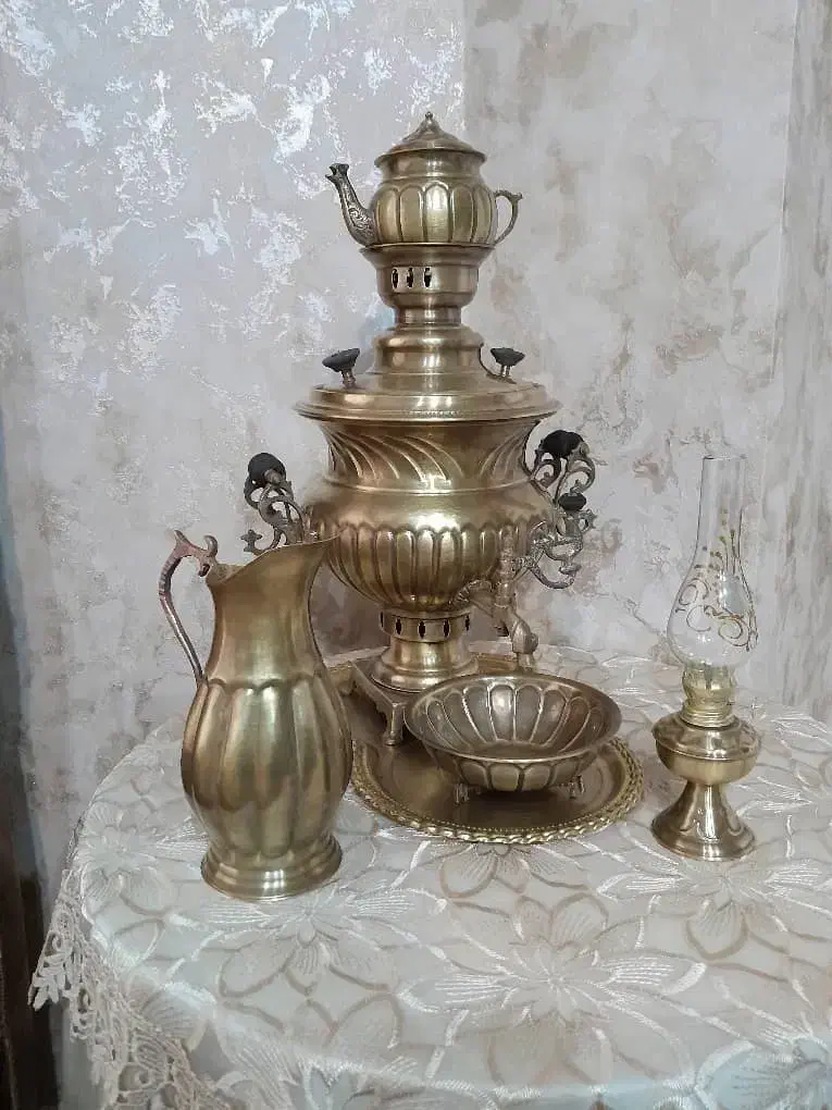 سماورذغالی برنجی بامهرروس آنتیک ودکوری|سماور، چایساز، قهوهساز|فردیس, سرحد آباد|دیوار