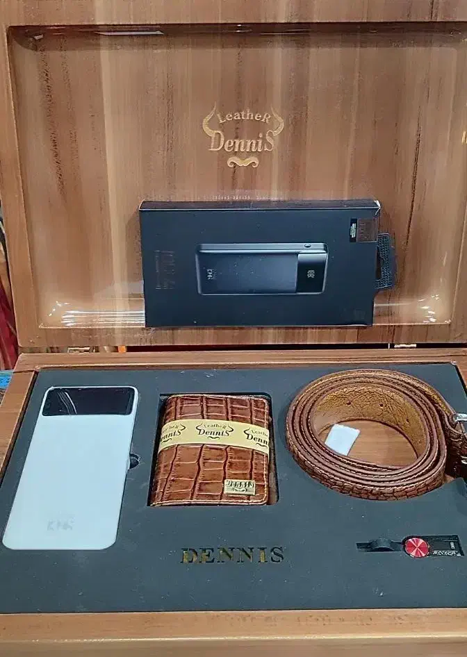 ست کیف پول چرم همراه با اشانتیون پاور بانک و فلش|کیف، کفش، کمربند|زنجان, |دیوار