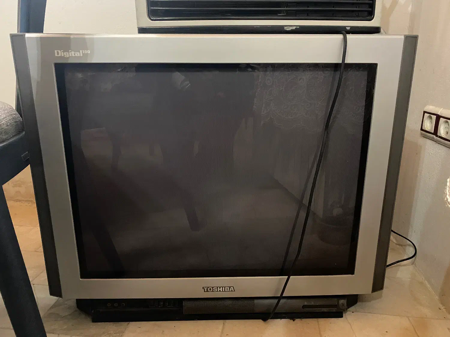 تلوزیون ژاپنی توشیبا قدیمی بسیار سالم|تلویزیون و پروژکتور|نوشهر, |دیوار