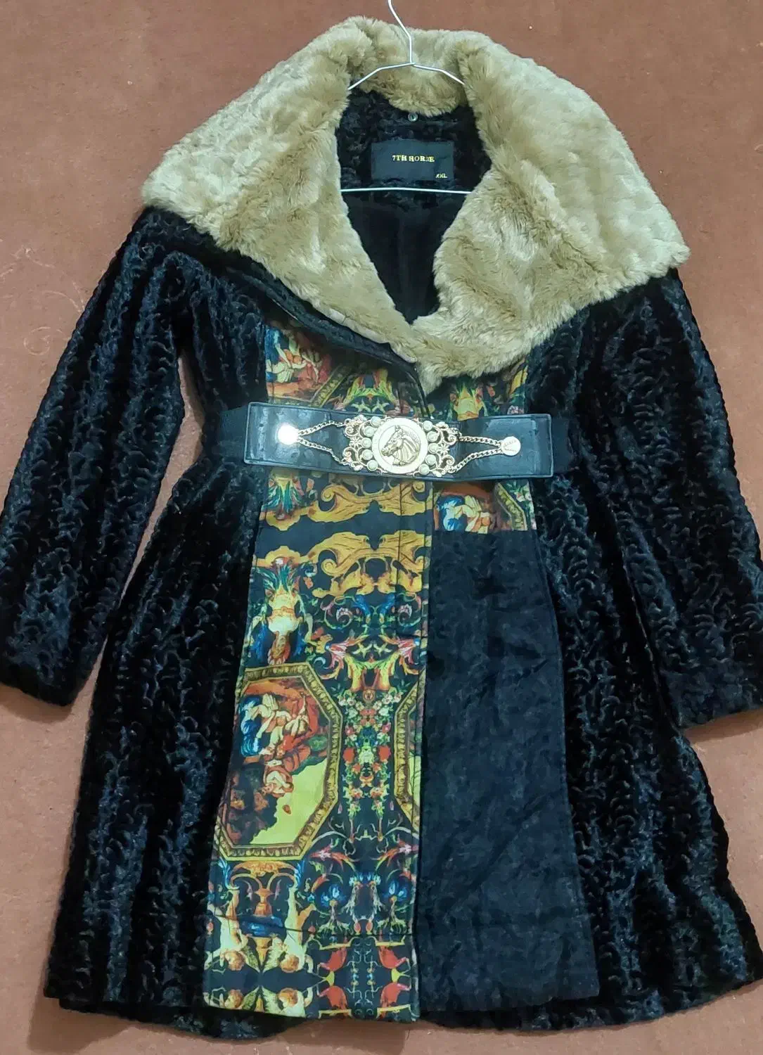 پالتو|لباس|خرم‌آباد, |دیوار