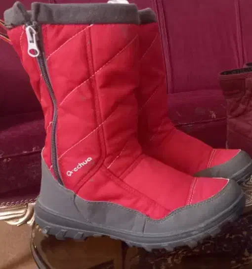 کتونی و چکمه چکوا .|کیف، کفش، کمربند|زنجان, |دیوار