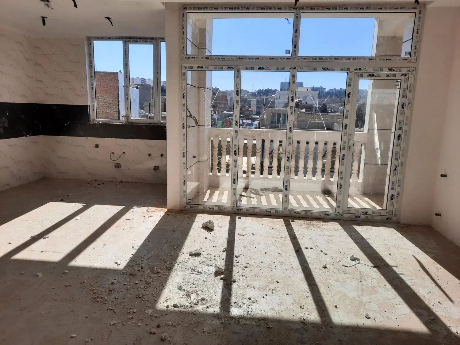 آپارتمان ۱۳۰متری/ نوساز|پیش‌فروش املاک|بجنورد, |دیوار