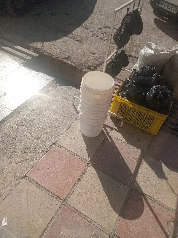 سطل موجود است|ظروف نگهدارنده، پلاستیکی، یک‌بارمصرف|ایذه, |دیوار