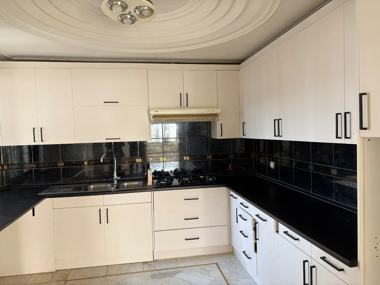 آپارتمان سعادت آباد ۱۵۸  متر ۳ خواب