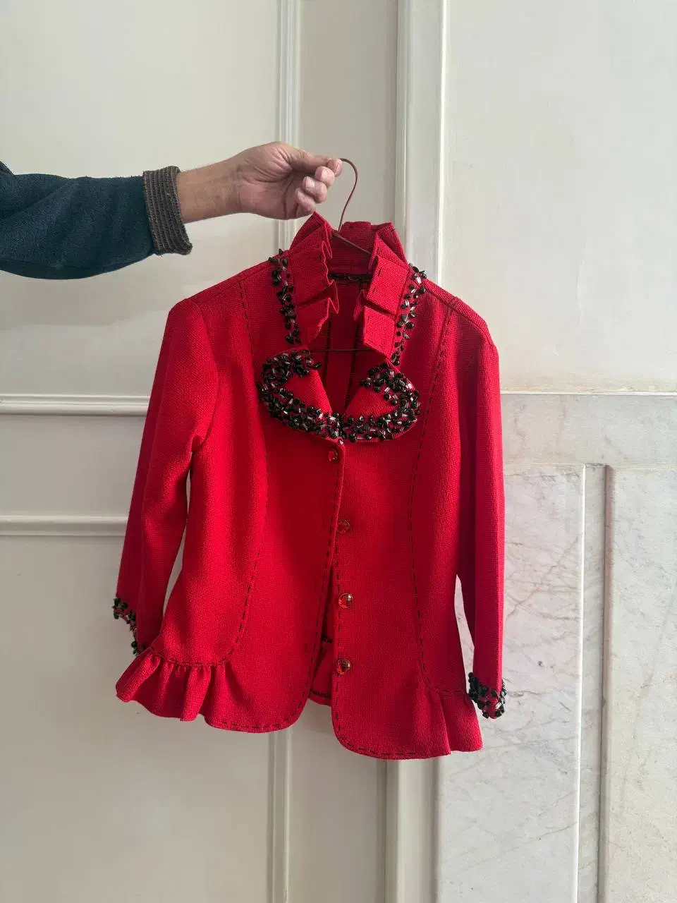 کت دامن مجلسی|لباس|نیشابور, هفده شهریور|دیوار