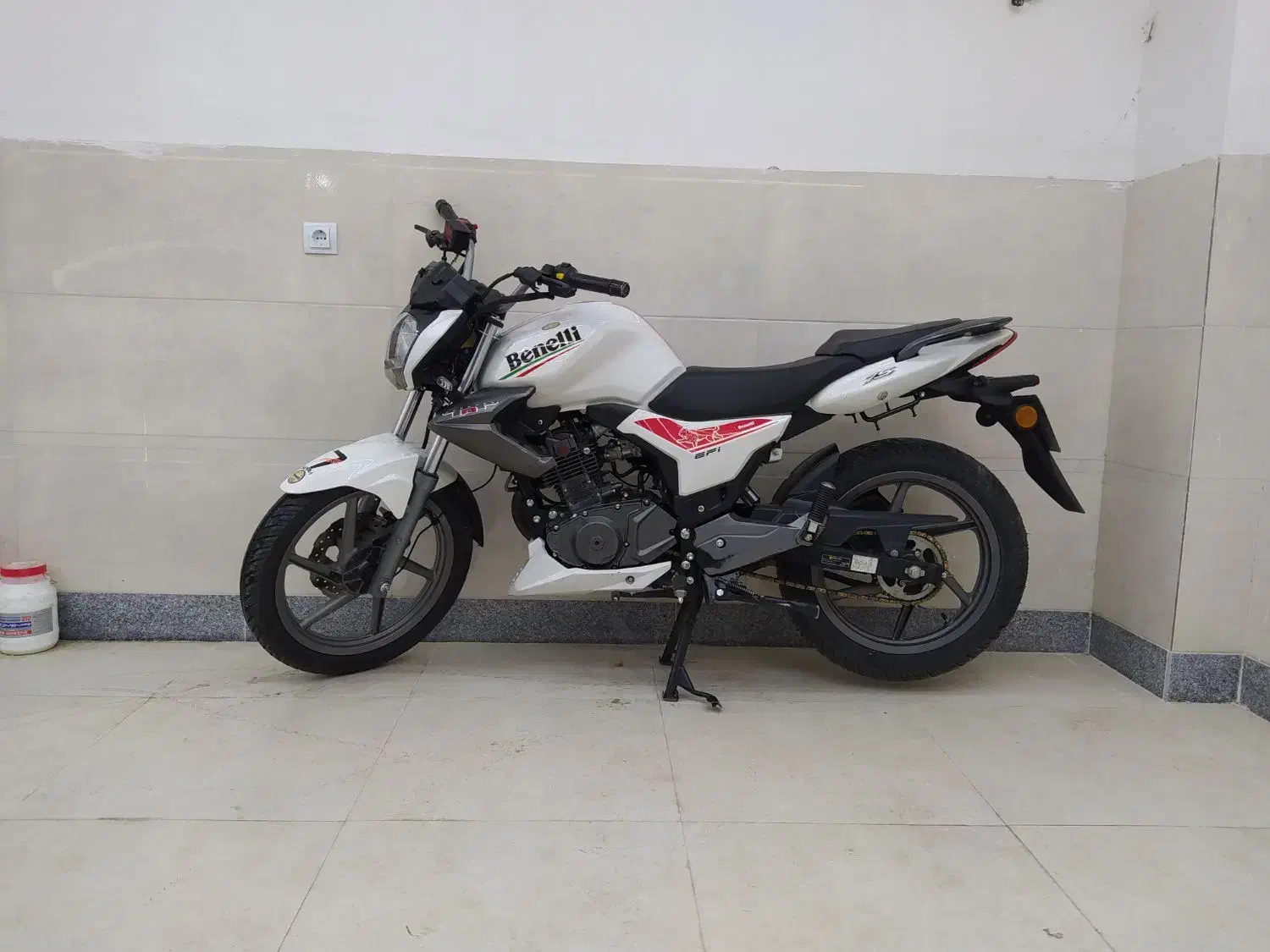 بنلی 150|موتورسیکلت|اهر, |دیوار