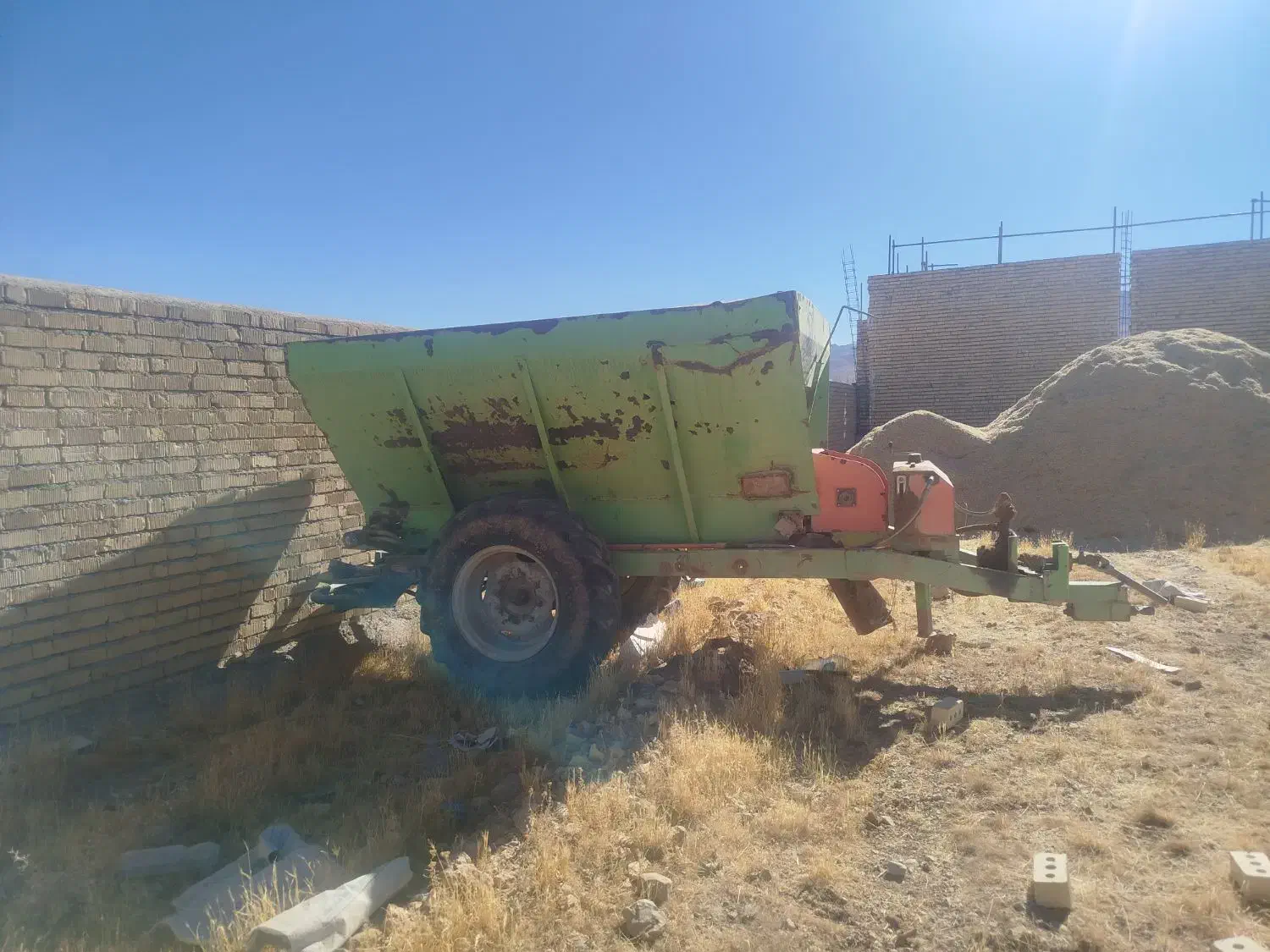 ادوات کشاورزی کامل|ماشینآلات صنعتی|سده (فارس), |دیوار