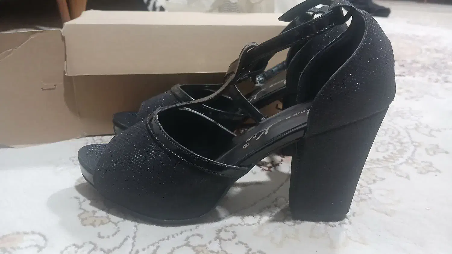 کفش پاشنه بلند|کیف، کفش، کمربند|محمدشهر, محمدشهر|دیوار