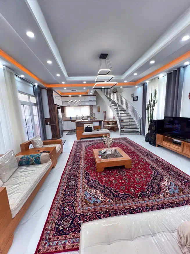 ویلا دوبلکس با متراژ کل باغ ۱۵۰۰ متر|اجارهٔ کوتاه‌مدت ویلا و باغ|کرمانشاه, |دیوار