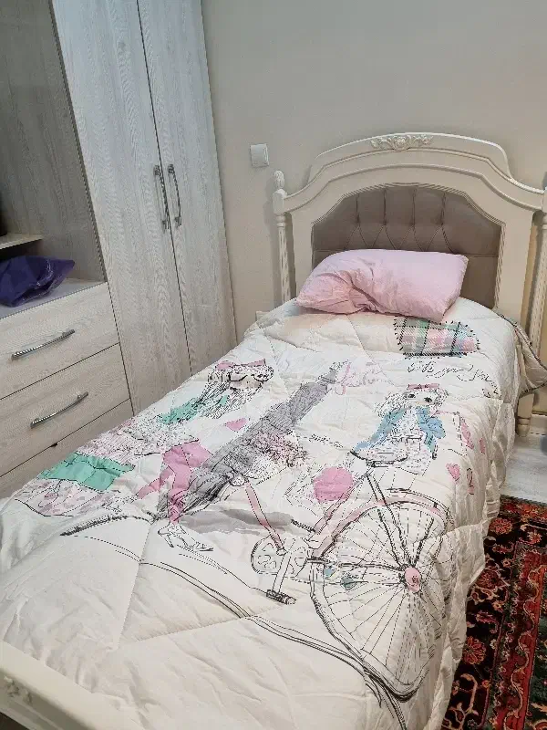 تخت و میز تحریر و میز آرایش|تخت و سرویس خواب|اصفهان, فیض|دیوار