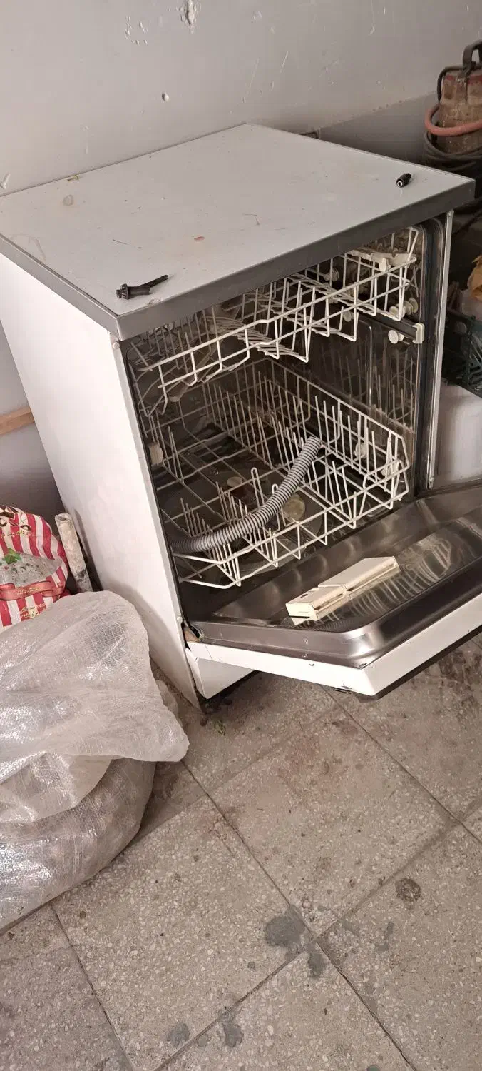 ماشین ظرفشویی|ماشین ظرفشویی|یزد, |دیوار